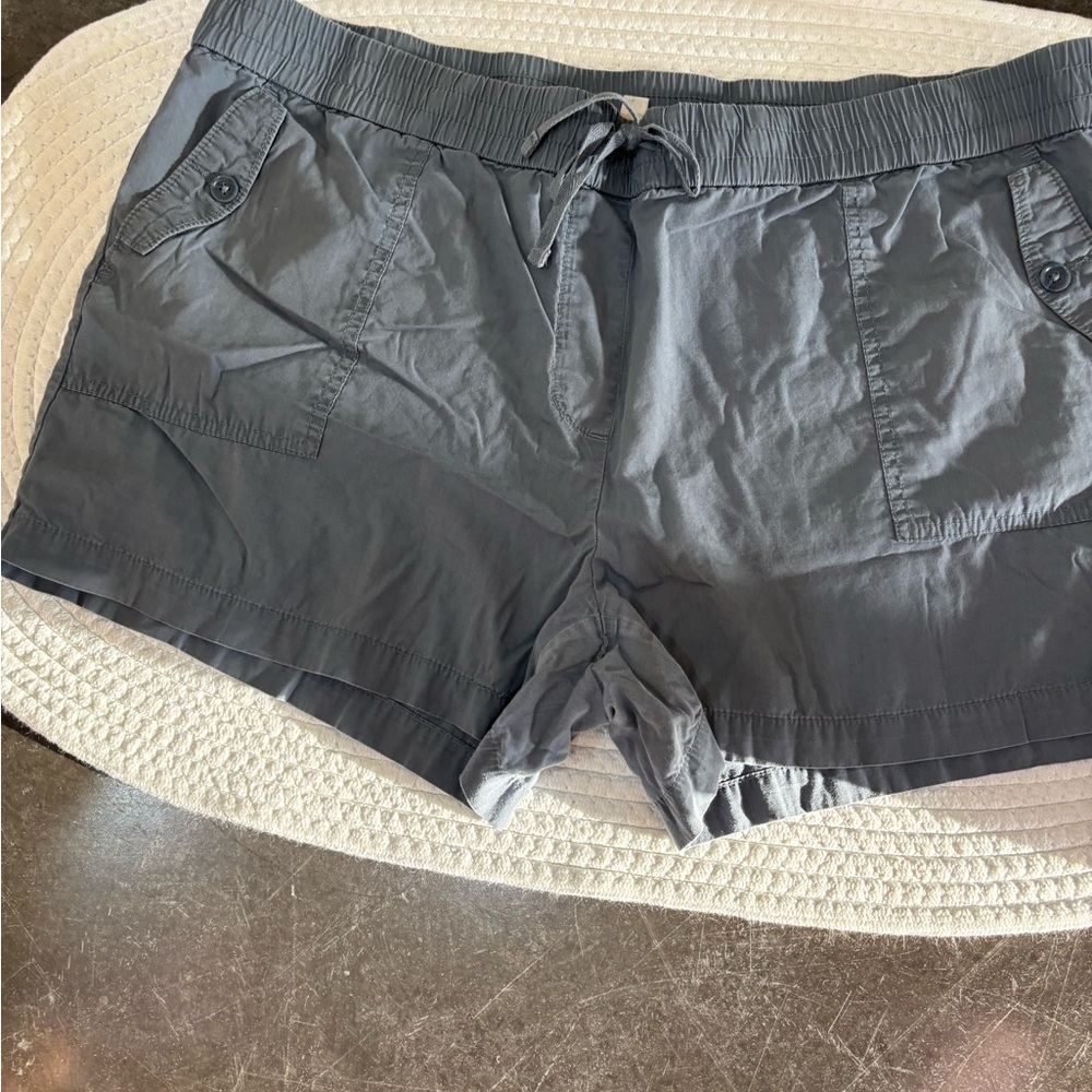 LOFT Charcoal Cargo Shorts